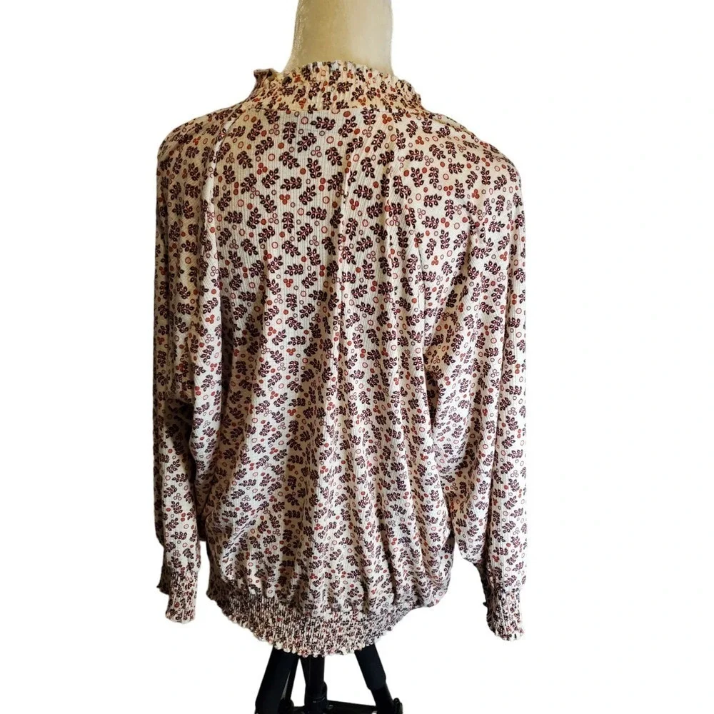 Torrid Keyhole stretch Top‎ size 3 /3X - Picture 4 of 7